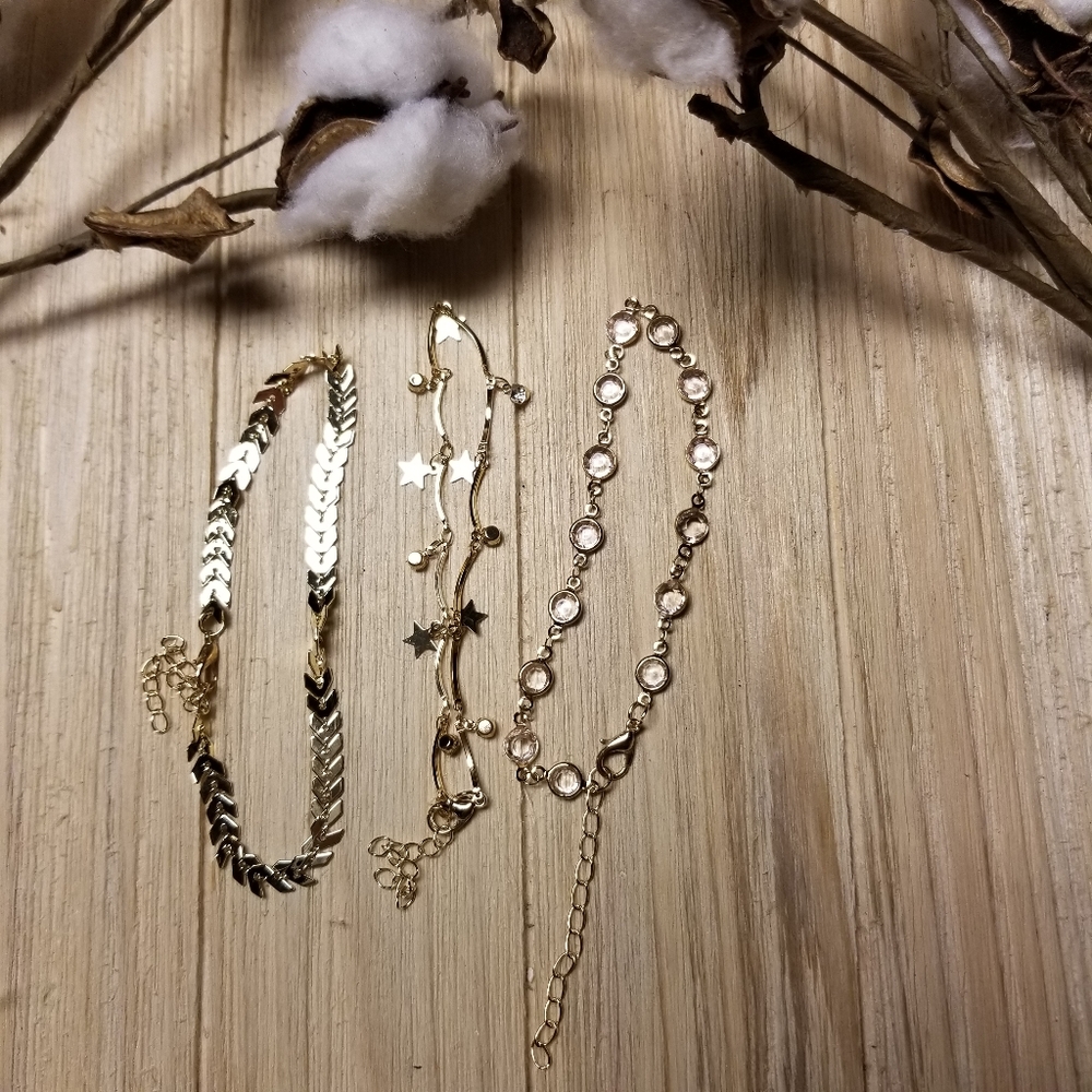 Gorgeous GOLD 3 piece anklet set - Picture 6 of 7